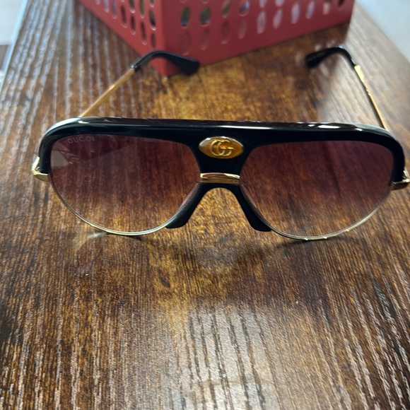 Gucci Shaded Pilot Unisex Sunglasses GG0477S0259 - Picture 2 of 9